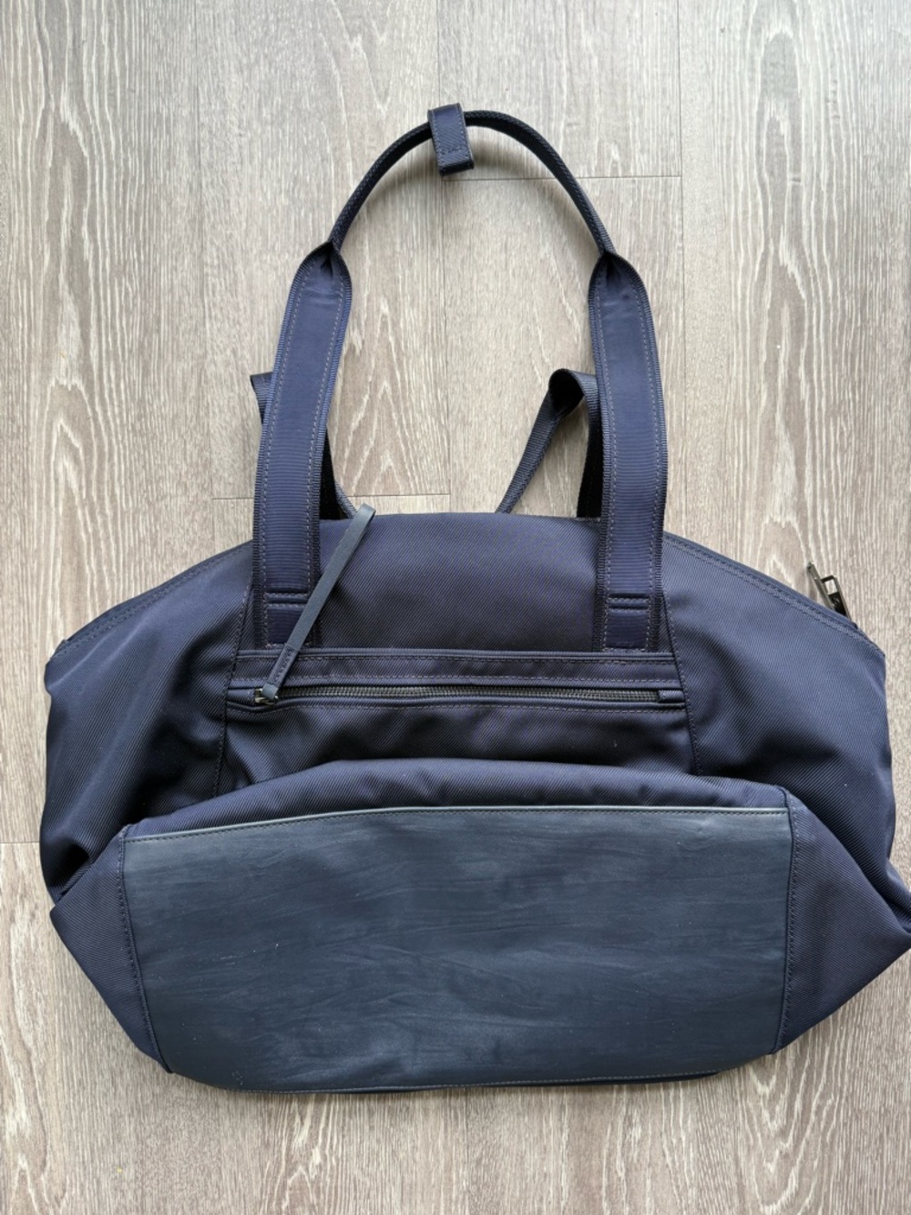 lululemon athletica - gym bag with yoga mat straps - Picture 4 of 14